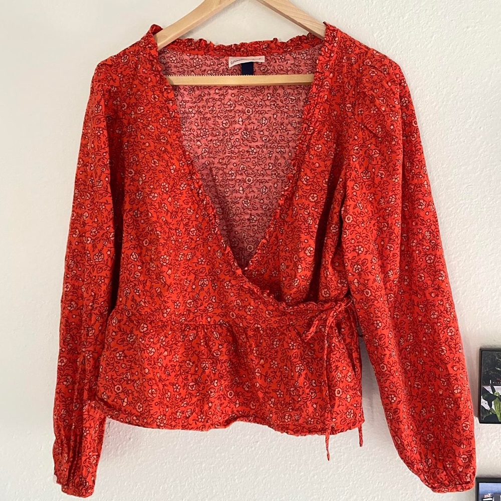 Wrap / Tie women’s top